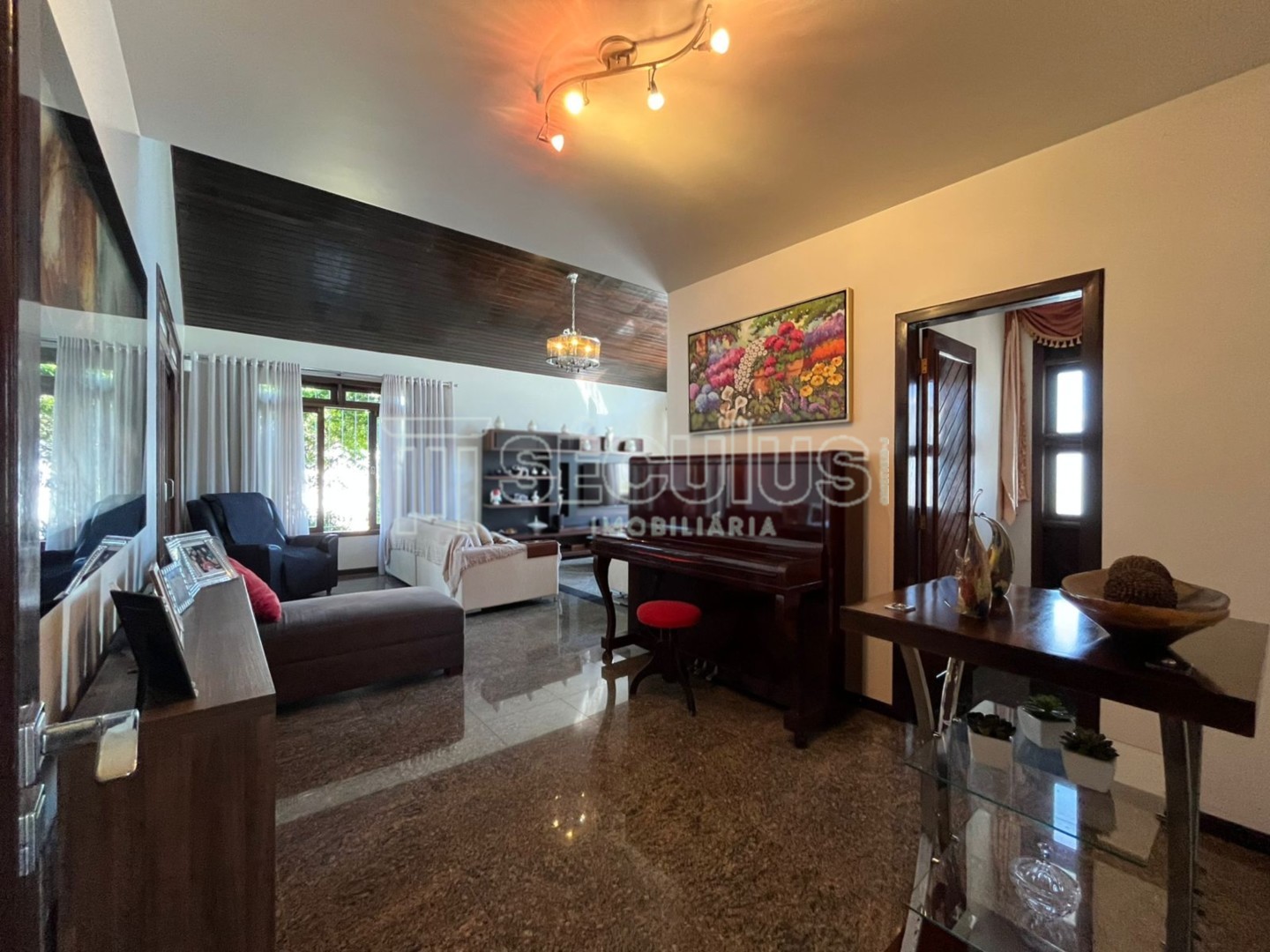 WhatsApp Image 2025-09-23 at 17.48.15.jpeg