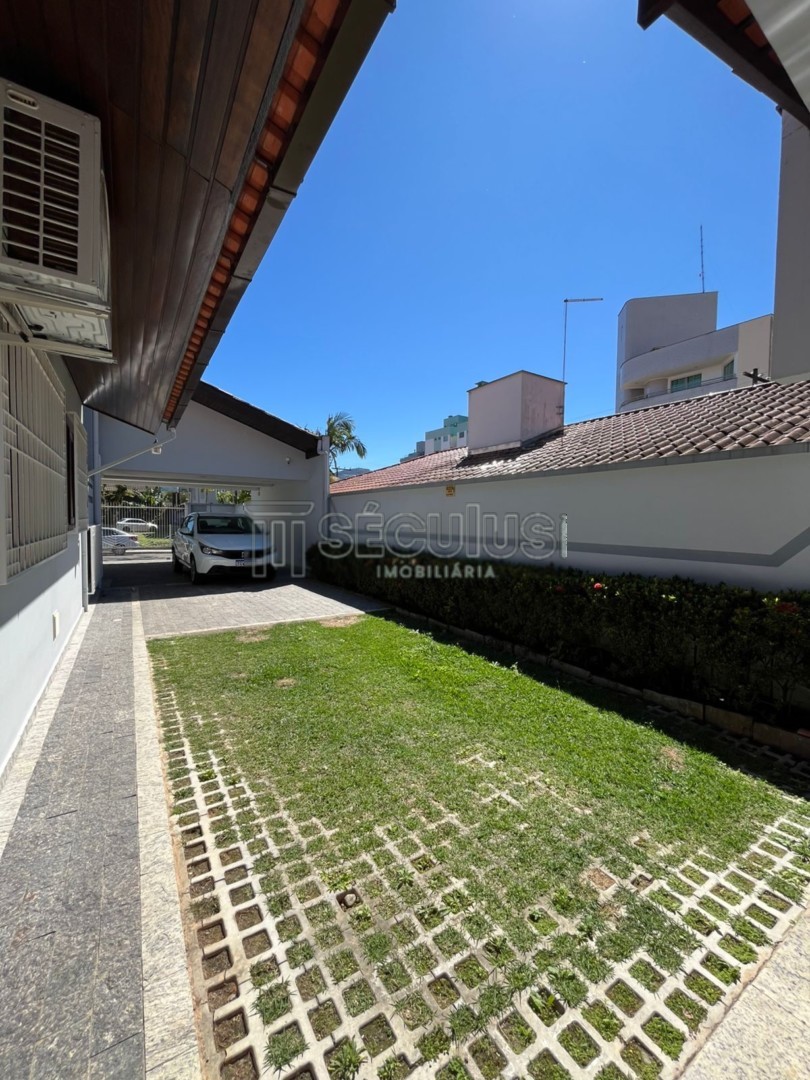 WhatsApp Image 2025-09-23 at 17.48.16 (2).jpeg