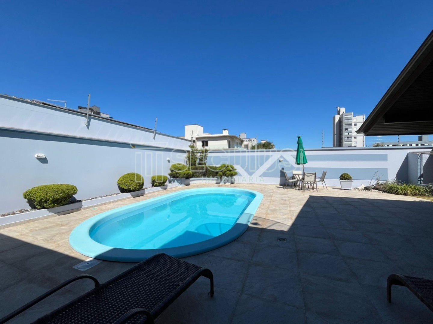 WhatsApp Image 2025-09-23 at 17.48.19 (1).jpeg