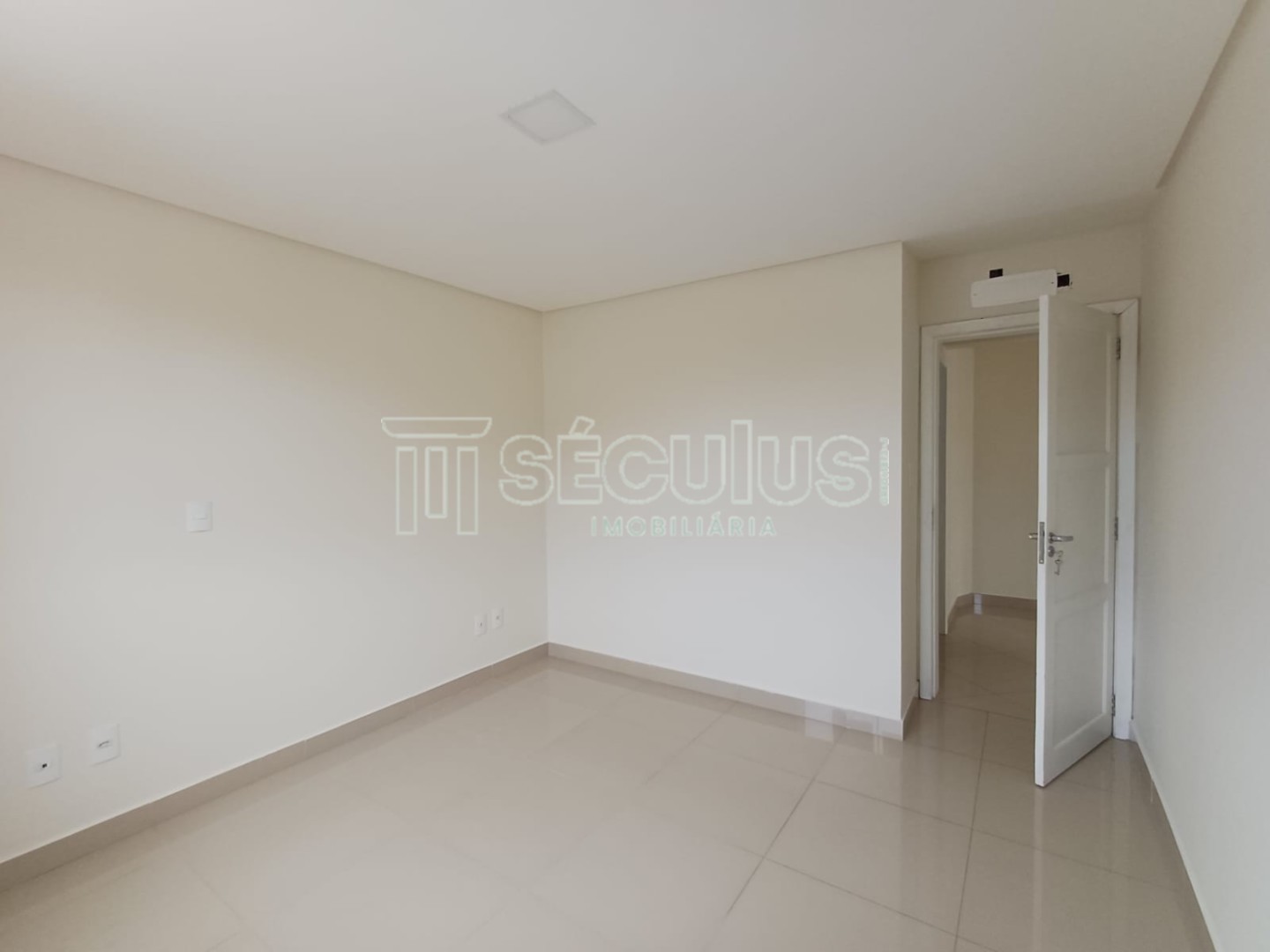 WhatsApp Image 2025-10-09 at 13.29.50 (1).jpeg