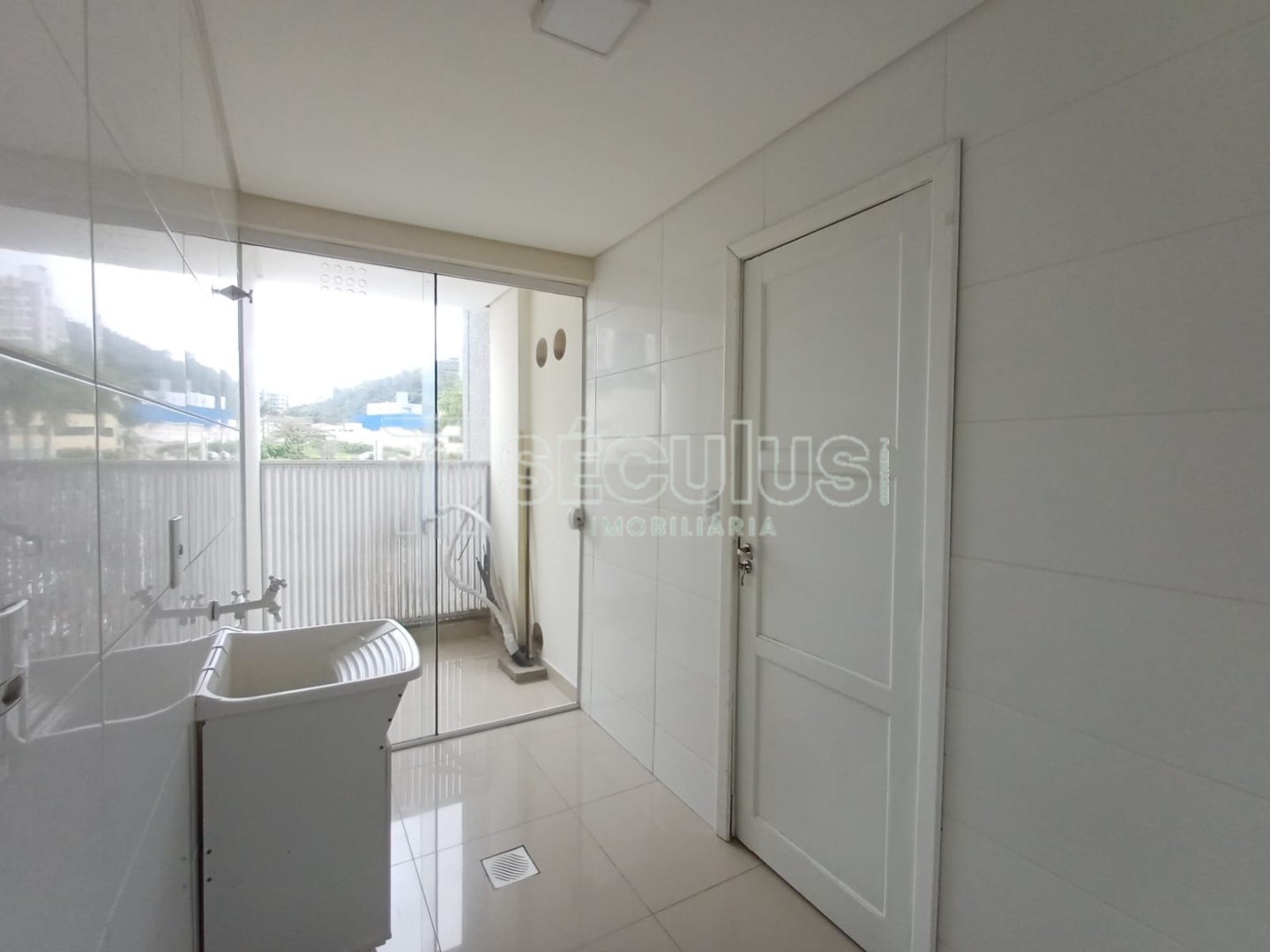 WhatsApp Image 2025-10-09 at 13.29.40 (1).jpeg