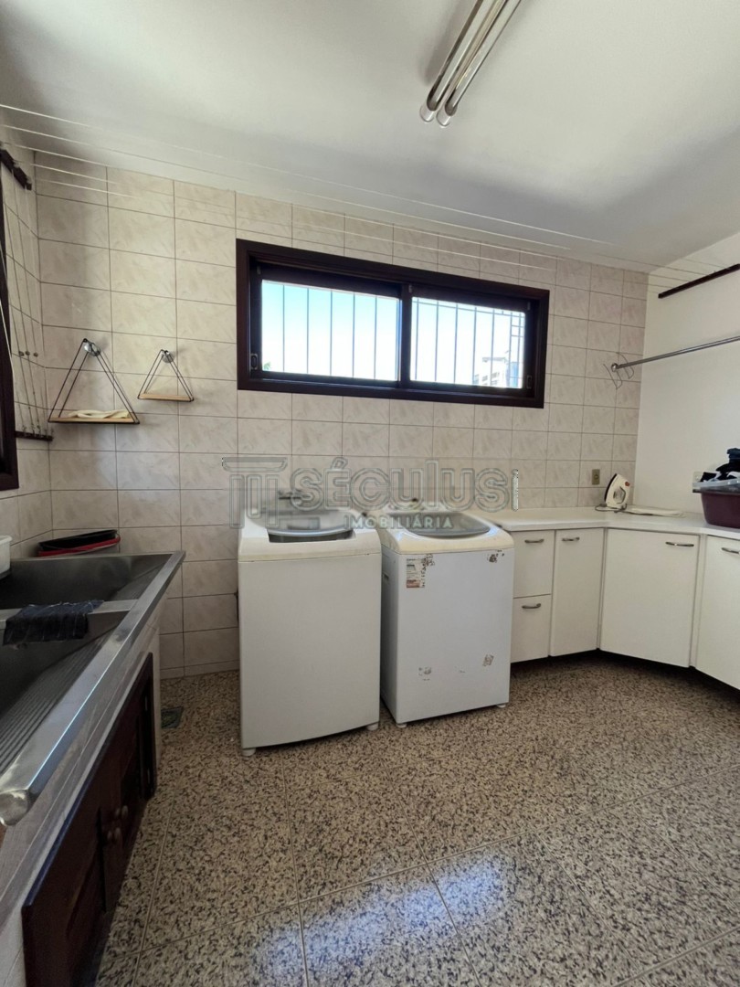 WhatsApp Image 2025-09-23 at 17.48.15 (2).jpeg