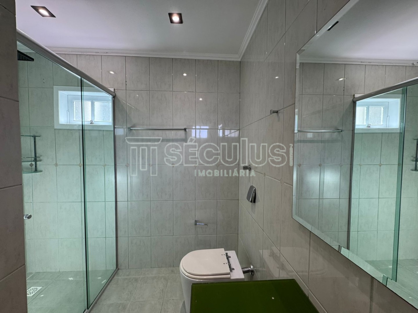 aab6710d-f3b9-4f90-b63a-2862eef87b08.jpg