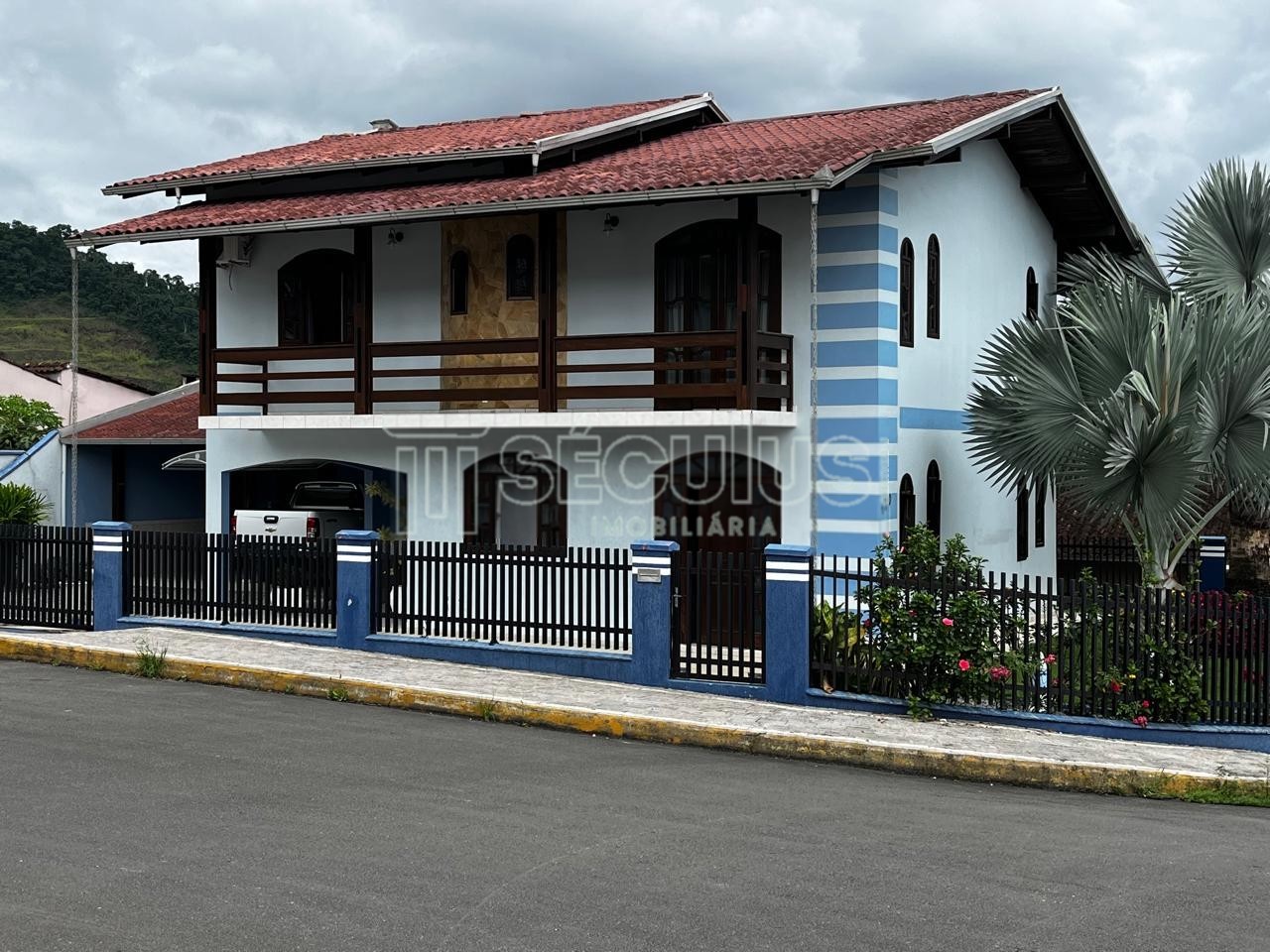 WhatsApp Image 2025-02-17 at 16.53.26 (4).jpeg