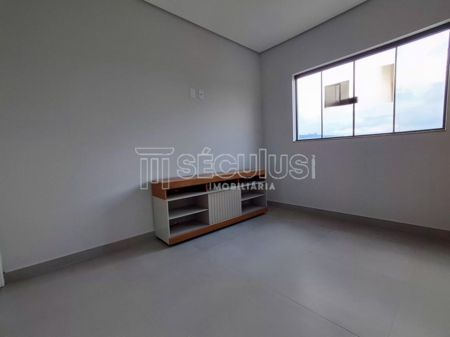 730eaa39-a1b5-44a3-b3a2-ce8c68b5cc97.jpg
