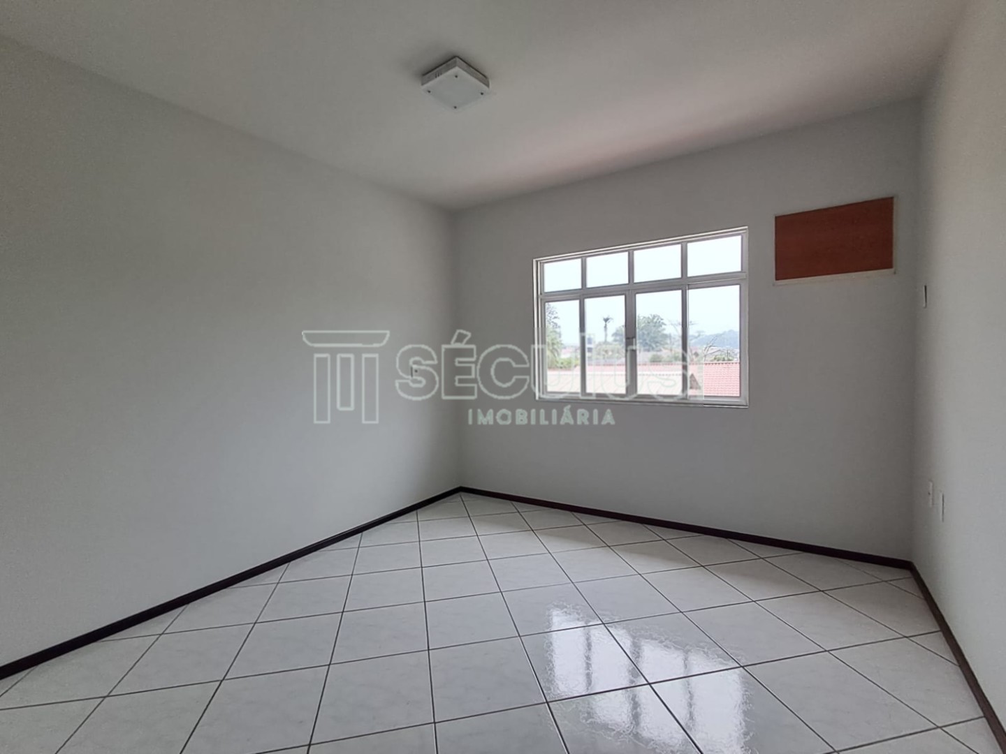 7ef13db7-29fe-41e1-91ad-cf0f77c47ba8.jpg