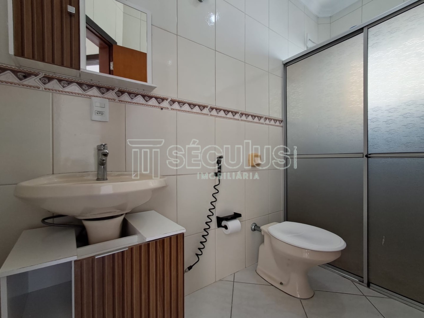 c92a6e25-ade6-4b38-91b5-c5cb274f73a1.jpg