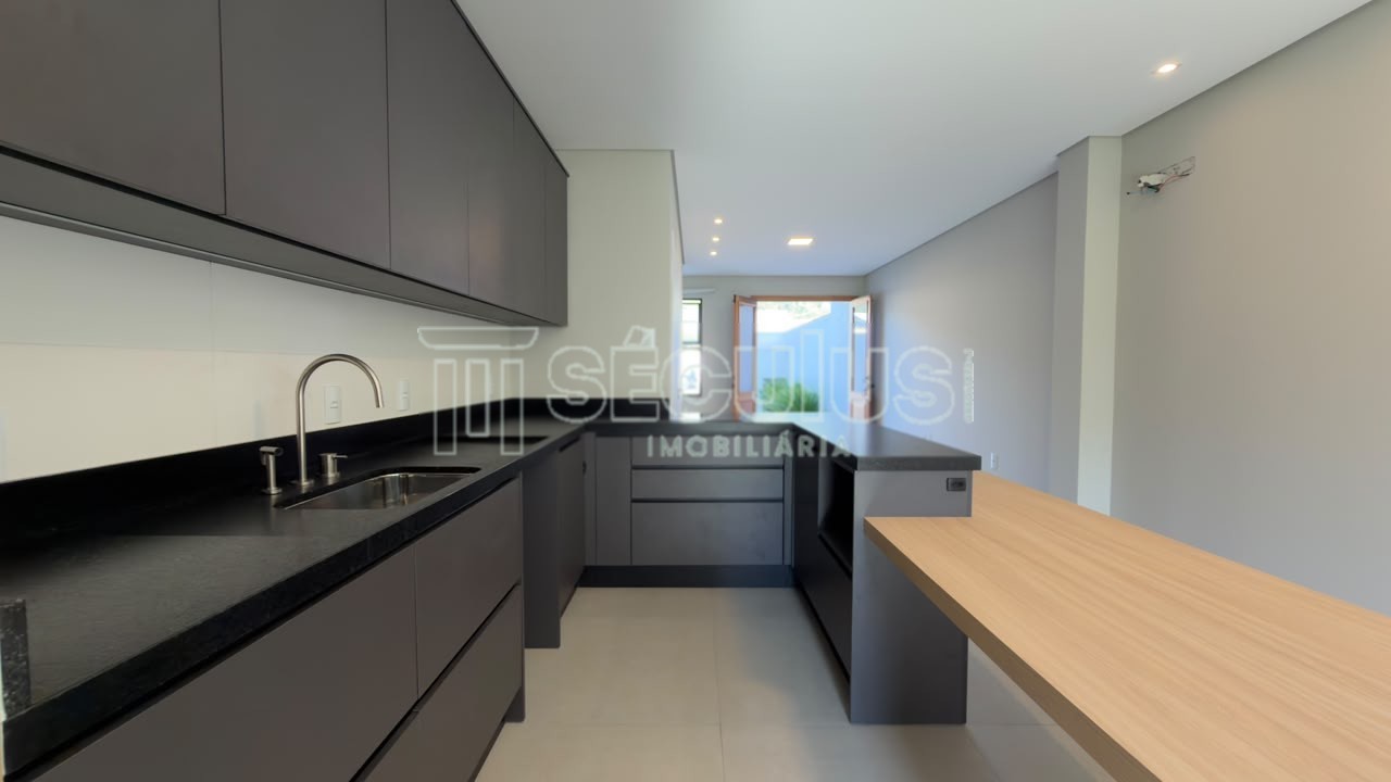 f213ec03-5490-4021-9546-acd951831f92.jpg