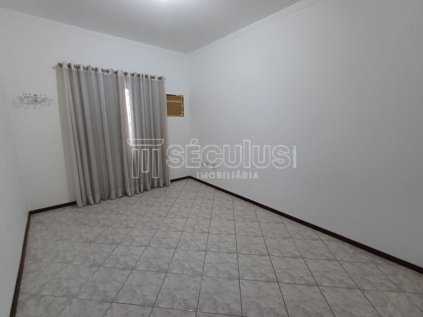 WhatsApp Image 2025-04-15 at 14.30.52 (1).jpeg