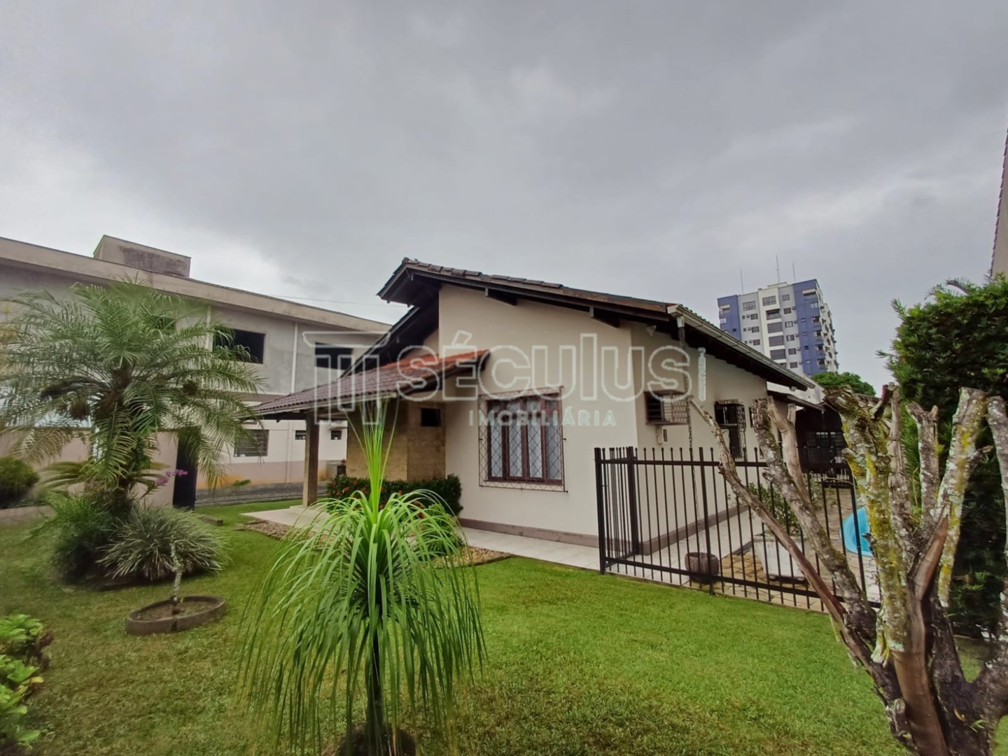 WhatsApp Image 2025-04-15 at 14.31.04 (1).jpeg