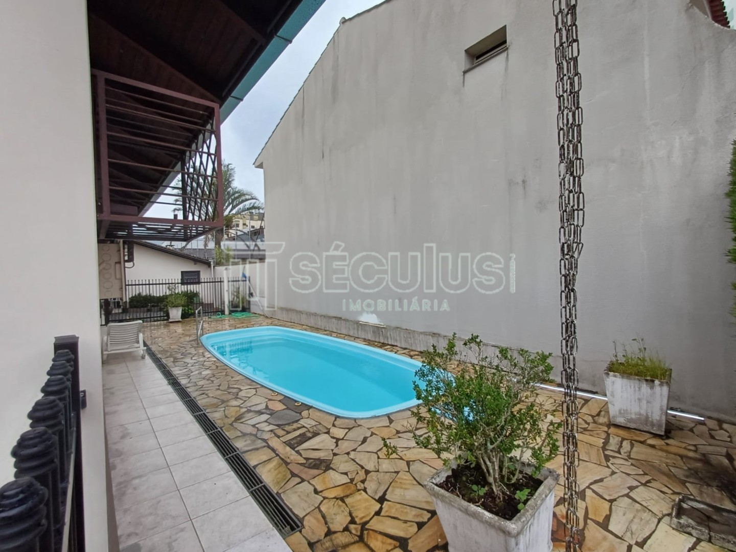 WhatsApp Image 2025-04-15 at 14.31.05 (2).jpeg