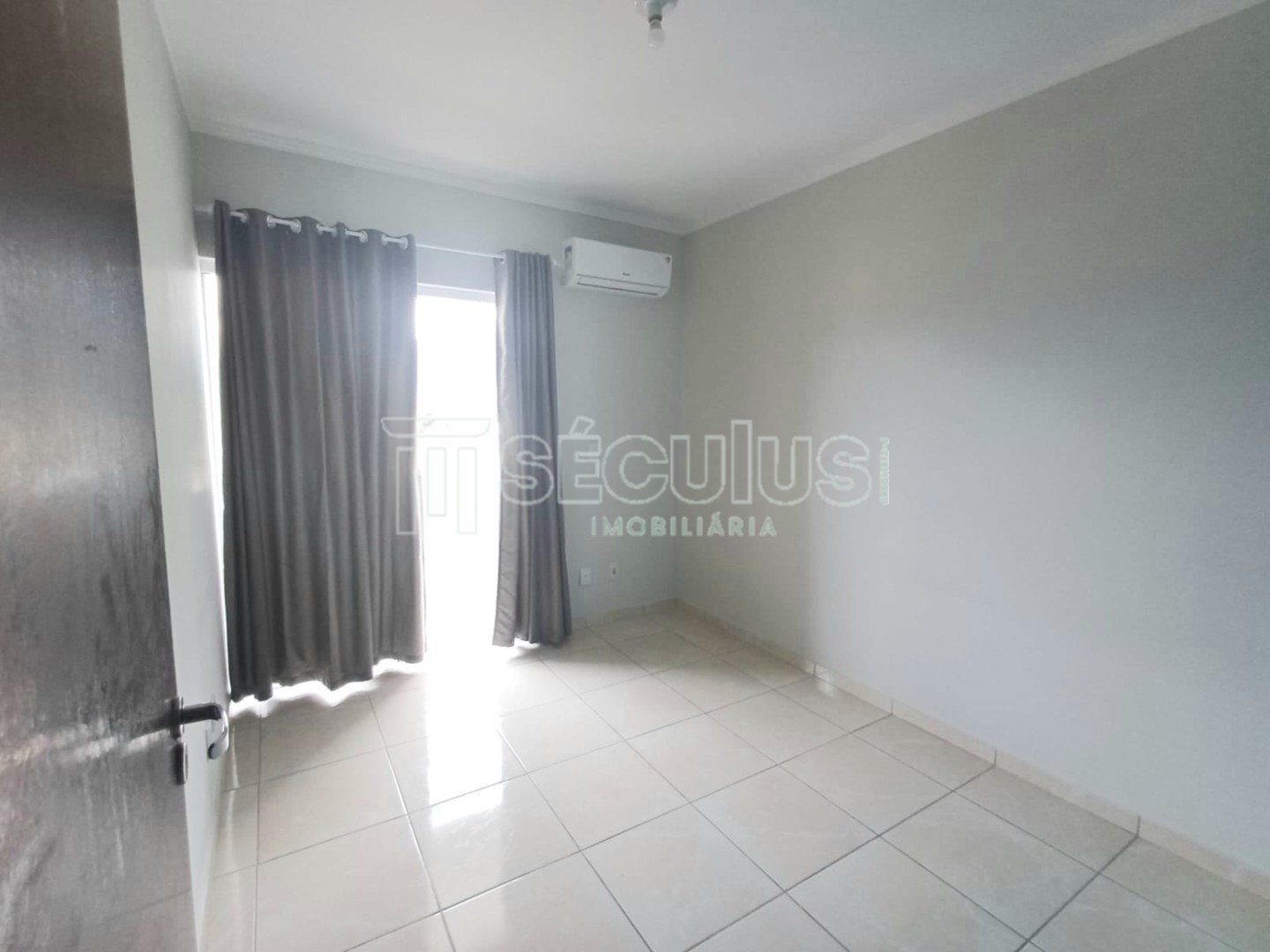 WhatsApp Image 2025-03-27 at 17.30.59 (1).jpeg