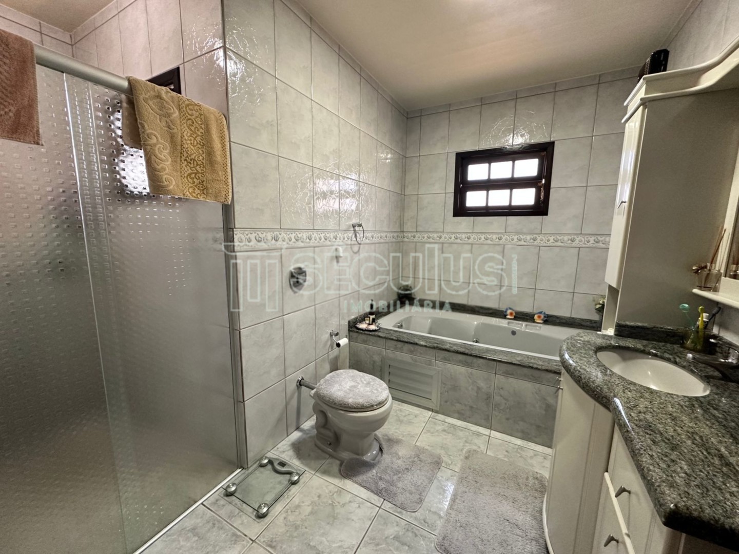 WhatsApp Image 2025-06-26 at 14.37.55 (2).jpeg