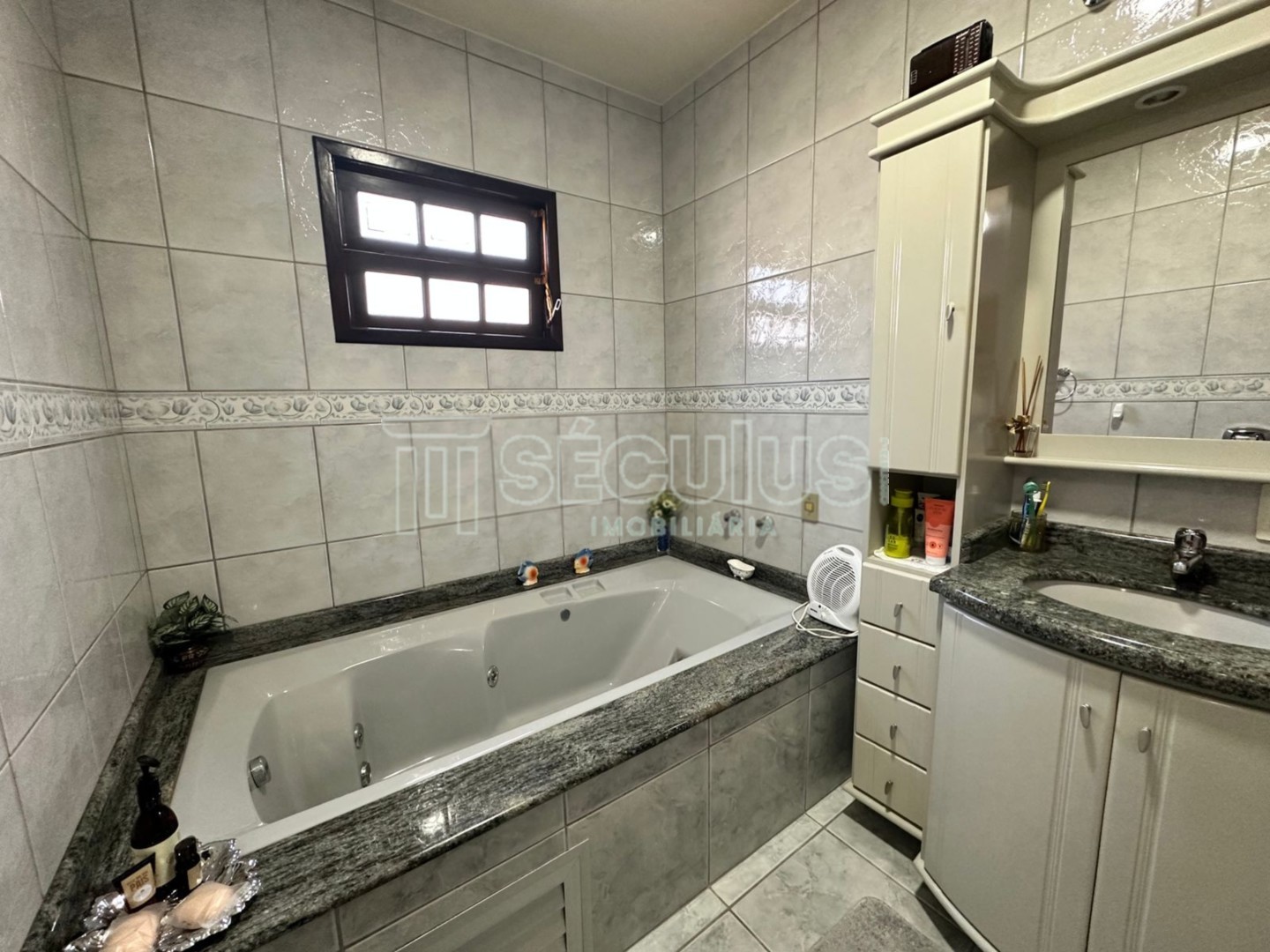 WhatsApp Image 2025-06-26 at 14.37.55 (3).jpeg