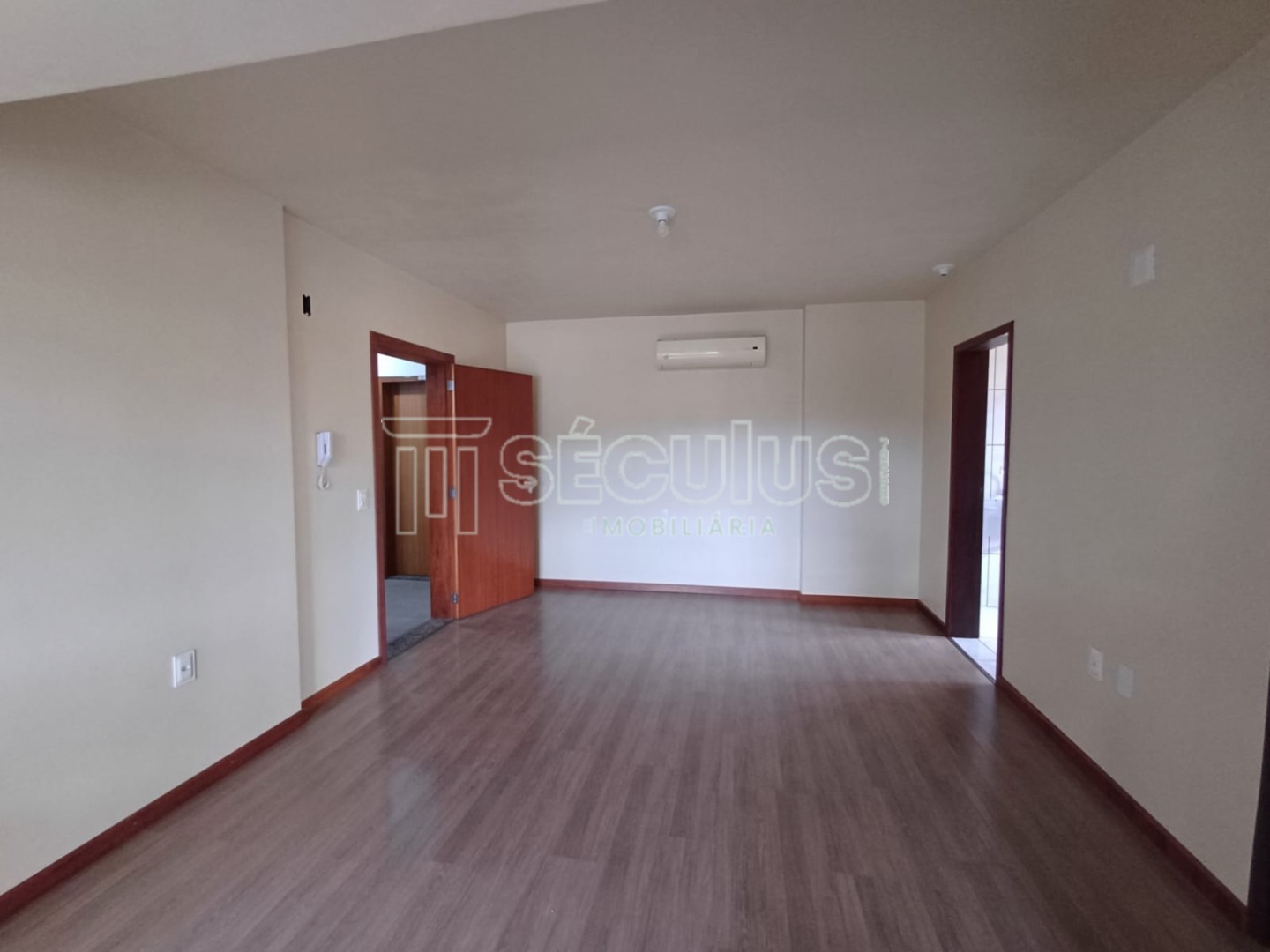 WhatsApp Image 2025-05-23 at 15.11.32 (1).jpeg