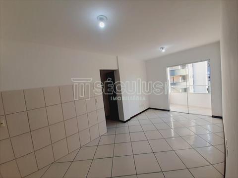 Apartamento para locacao no Centro em Jaragua do Sul com 0m² por R$ 1.888,88