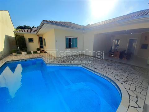 Casa Residencial para locacao no Jaragua Esquerdo em Jaragua do Sul com 200m² por R$ 7.777,77