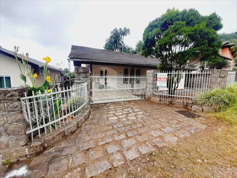 Casa Residencial para locacao no Santa Luzia em Jaragua do Sul com 170m² por R$ 2.333,33