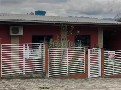 Casa Residencial para venda no Jaragua 99 em Jaragua do Sul com 160m² por R$ 430.000,00