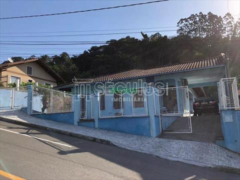 Casa Residencial para venda no Ilha da Figueira em Jaragua do Sul com 162m² por R$ 1.100.000,00