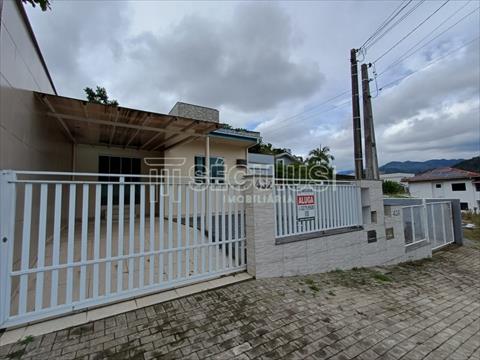 Casa Residencial para locacao no Barra do Rio Cerro em Jaragua do Sul com 0m² por R$ 3.000,00