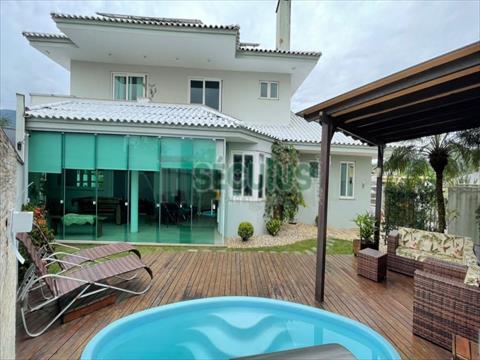 Casa Residencial para venda no Vila Nova em Jaragua do Sul com 345m² por R$ 1.795.000,00