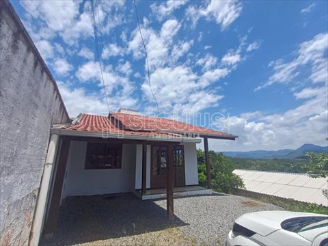 Casa Residencial para locacao no Seminário em Corupa com 0m² por R$ 1.977,77