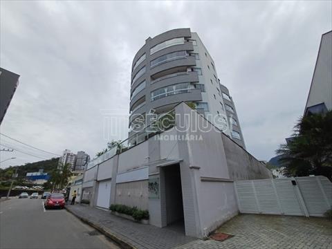 Apartamento para locacao no Centro em Jaragua do Sul com 0m² por R$ 3.111,11