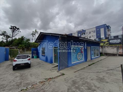 Sala Comercial para locacao no Centro em Jaragua do Sul com 959m² por R$ 3.888,88