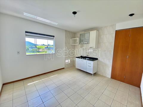 Apartamento para locacao no Nova Brasilia em Jaragua do Sul com 43m² por R$ 1.444,44