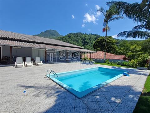 Casa Residencial para venda no Ilha da Figueira em Jaragua do Sul com 1,197m² por R$ 1.600.000,00