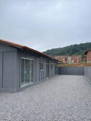 Casa Residencial para locacao no Bananal do Sul em Guaramirim com 0m² por R$ 1.555,55