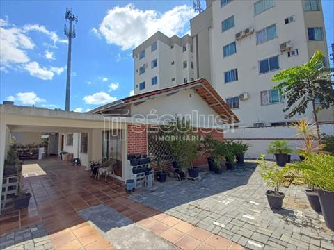 Casa Residencial para locacao no Ilha da Figueira em Jaragua do Sul com 465m² por R$ 4.444,44