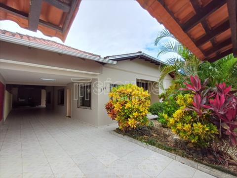 Casa Residencial para locacao no Centenario em Jaragua do Sul com 375m² por R$ 3.888,88