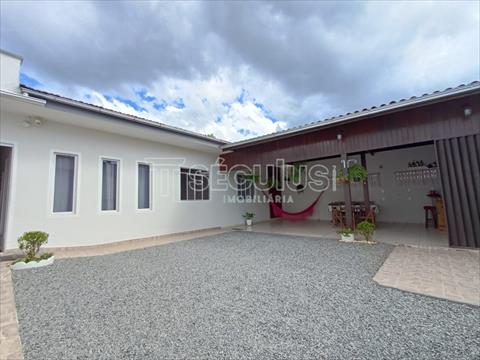 Casa Residencial para locacao no Ilha da Figueira em Jaragua do Sul com 0m² por R$ 4.833,33