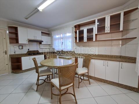 Casa Residencial para locacao no Barra do Rio Cerro em Jaragua do Sul com 392m² por R$ 5.900,00