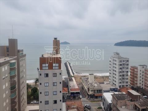Apartamento para venda no Centro em Balneário Piçarras com 0m² por R$ 950.000,00