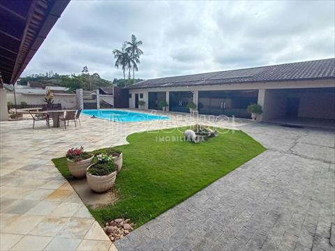 Casa Residencial para locacao no Barra do Rio Cerro em Jaragua do Sul com 319m² por R$ 11.111,11