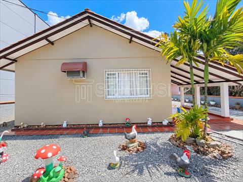 Casa Residencial para locacao no Barra do Rio Molha em Jaragua do Sul com 593m² por R$ 2.777,77