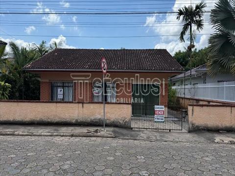 Casa Residencial para venda no Jaragua Esquerdo em Jaragua do Sul com 0m² por R$ 1.450.000,00