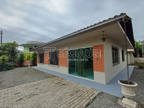 Casa Residencial para locacao no Jaragua Esquerdo em Jaragua do Sul com 0m² por R$ 2.777,77