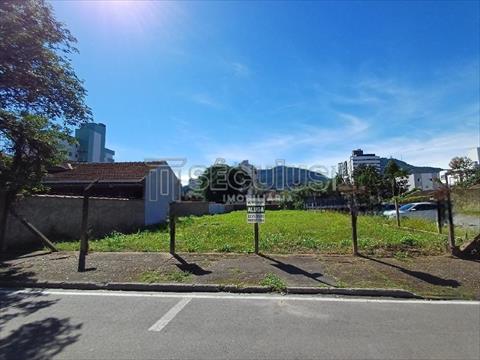 Terreno para locacao no Centro em Jaragua do Sul com 0m² por R$ 2.555,55