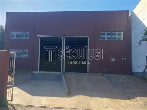 Galpão Comercial para locacao no Nereu Ramos em Jaragua do Sul com 852m² por R$ 10.555,55