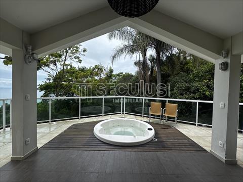 Casa Residencial para venda no Praia do Rosa em Imbituba com 0m² por R$ 7.250.000,00