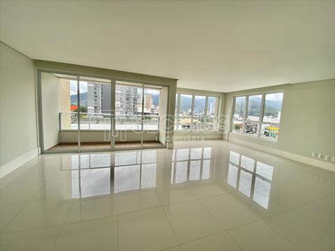 Apartamento para venda no Centro em Jaragua do Sul com 307m² por R$ 2.054.833,80