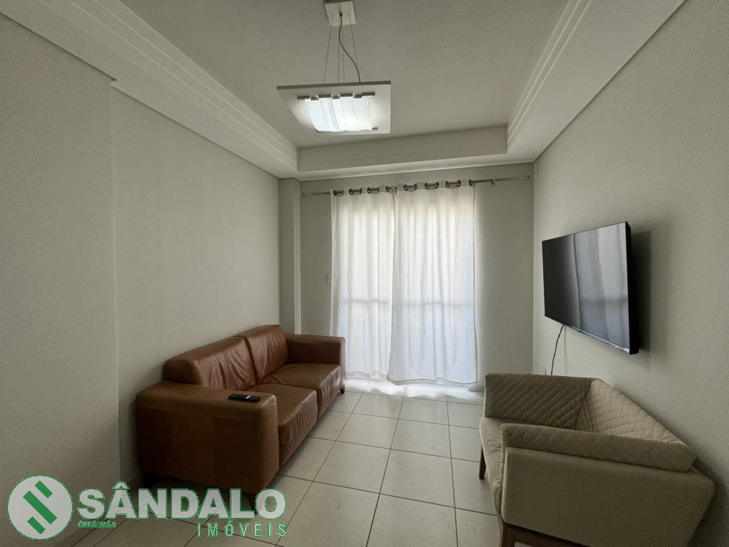Apartamento para locacao no Zona 01 em Maringa com 83,24m² por R$ 2.420,00