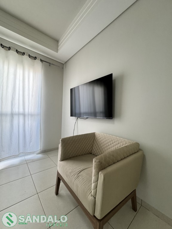 Apartamento para locacao no Zona 01 em Maringa com 83,24m² por R$ 2.420,00