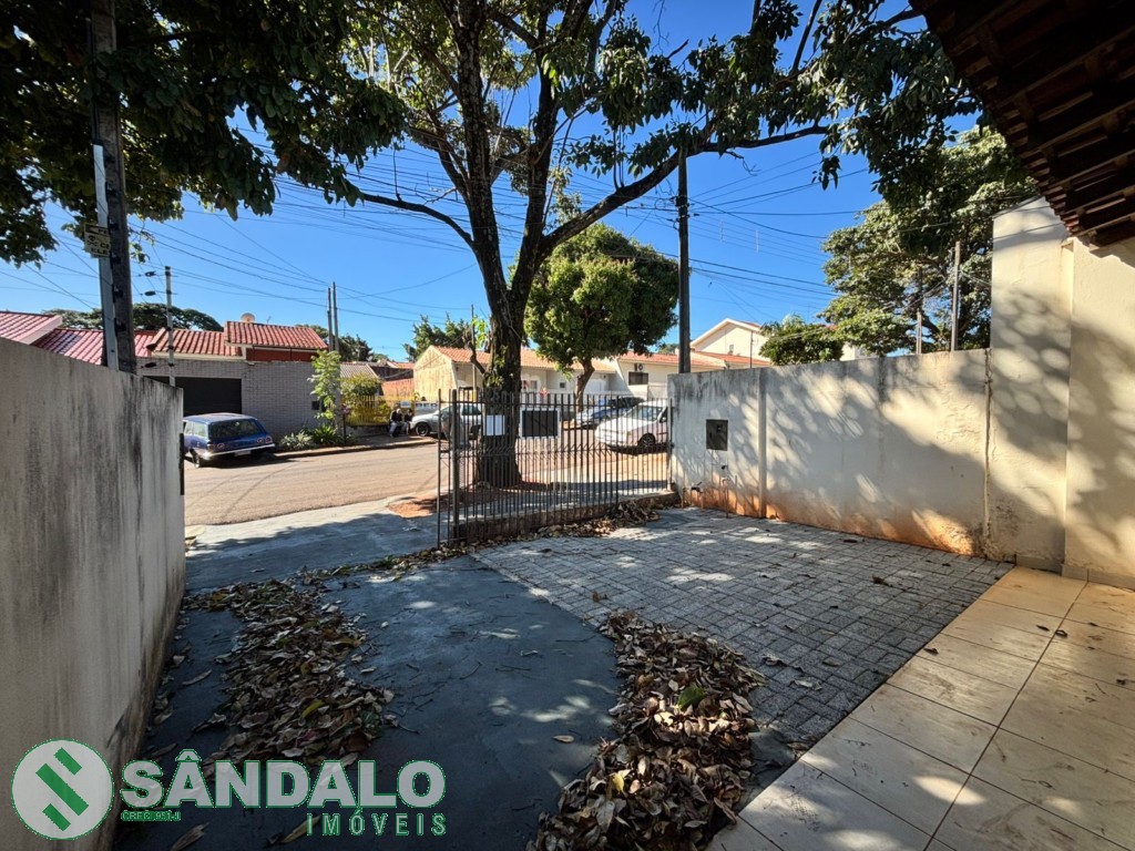 Casa para locacao no Jardim Sao Jorge em Maringa com 193,8m² por R$ 1.560,00