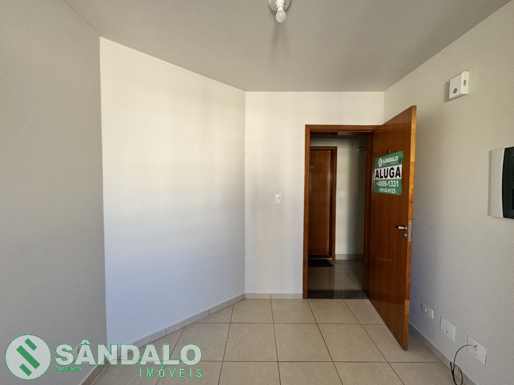 Apartamento para locacao no Zona 07 em Maringa com 66,99m² por R$ 1.210,00