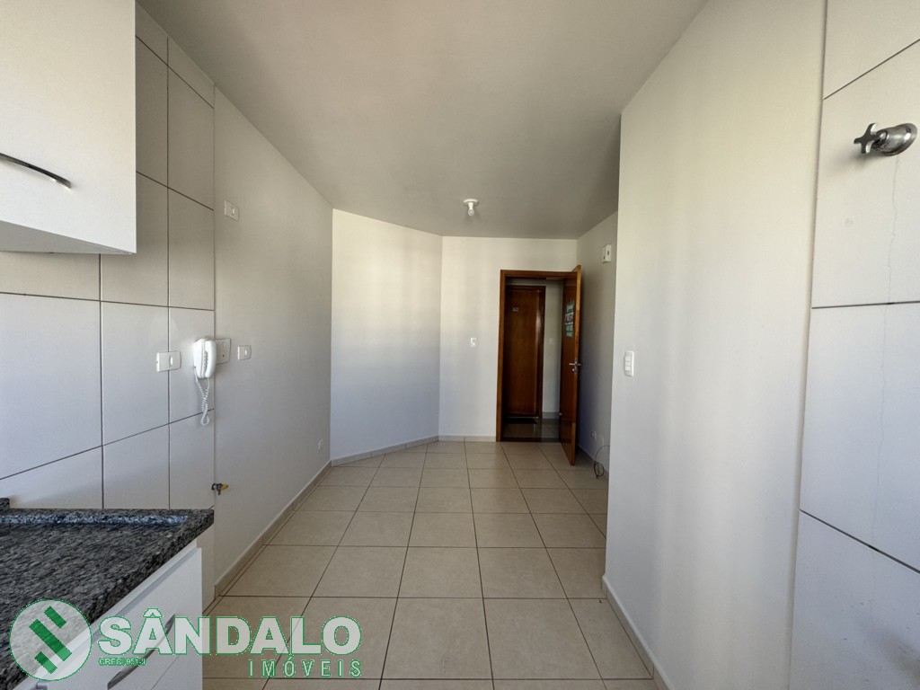 Apartamento para locacao no Zona 07 em Maringa com 66,99m² por R$ 1.210,00